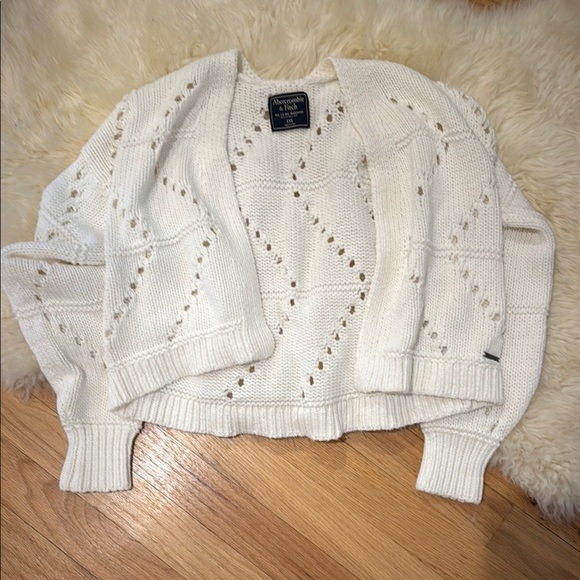 Abercrombie & Fitch Sweaters - Abercrombie & Fitch Cream Knit Cardigan